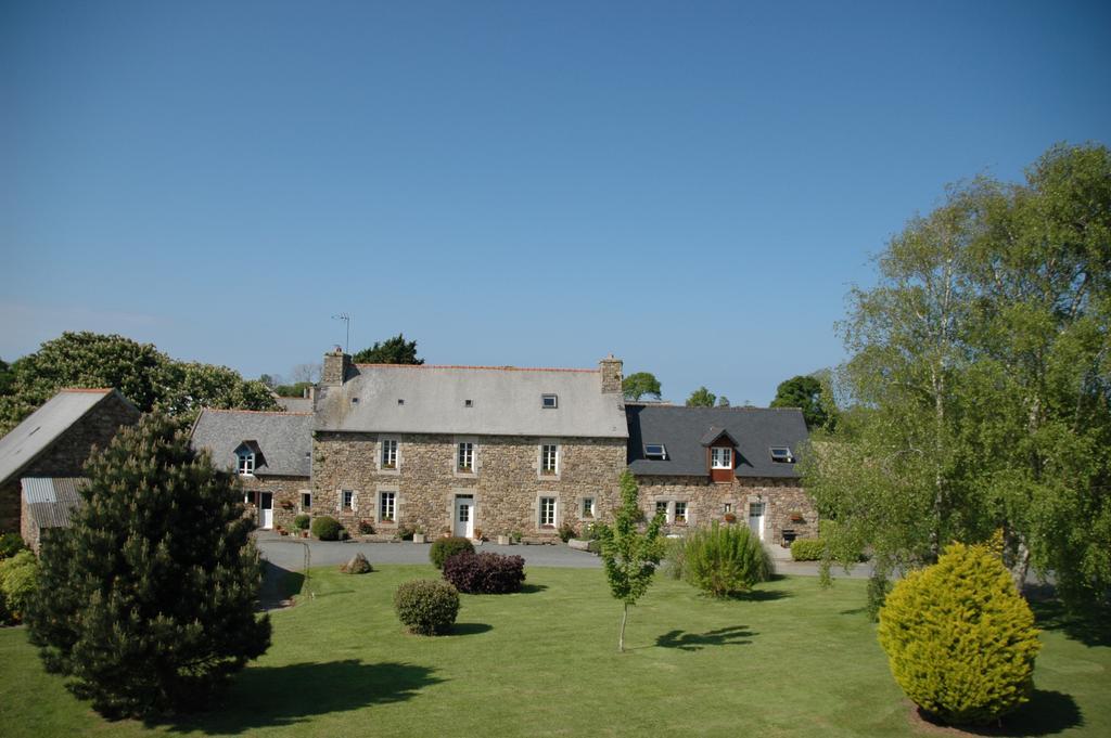 Gite De Kervoas Villa Lezardrieux Exterior photo